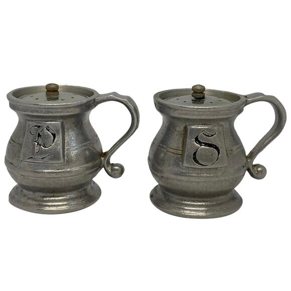 Wilton Armetale Plough Tavern Satin Pewter Salt & Pepper Shakers - Picture 1 of 10